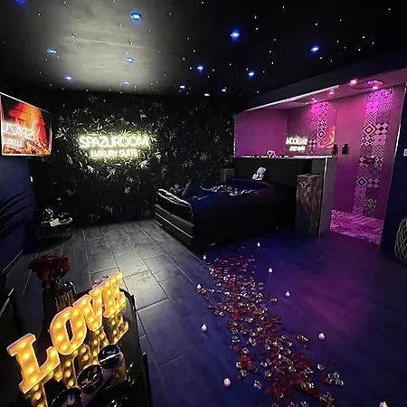 Апартаменты Spazuroom Luxury Мускро́н